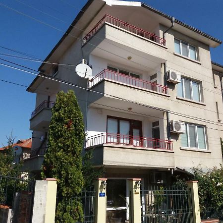 Vila Riviera Chernomorets Luaran gambar