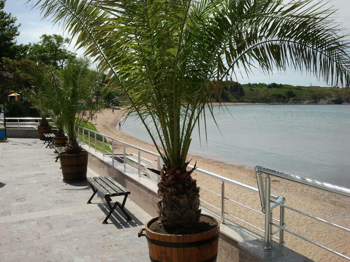 Vila Riviera Chernomorets Luaran gambar